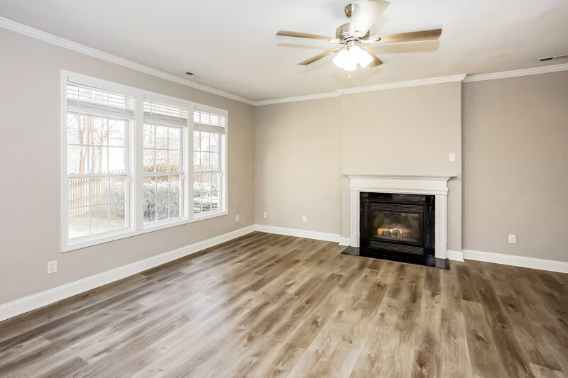2,040/Mo, 1525 Bucklebury Court Charlotte, NC 28269 Living Room View 2