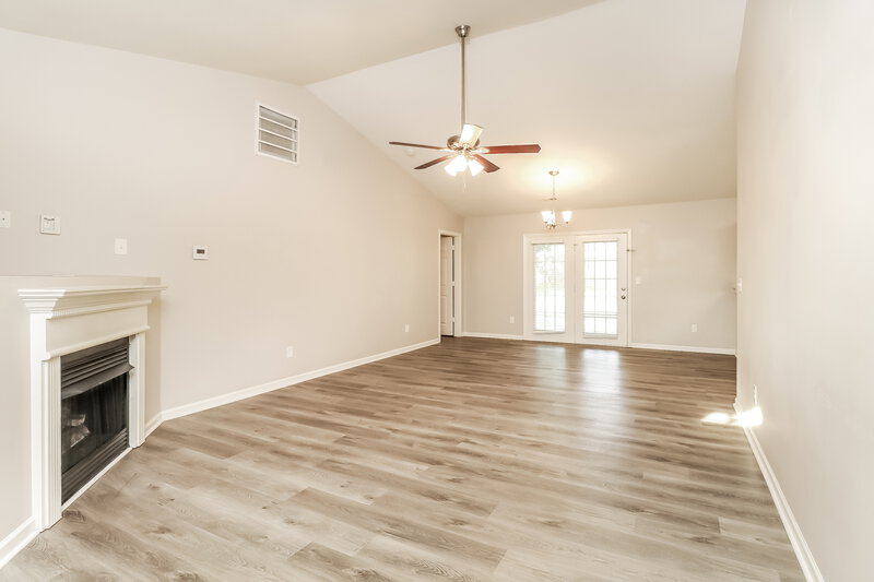 1,960/Mo, 6752 Sullins Rd Charlotte, NC 28214 Living Room View