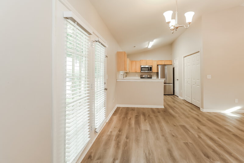 1,960/Mo, 6752 Sullins Rd Charlotte, NC 28214 Dining Room View 2