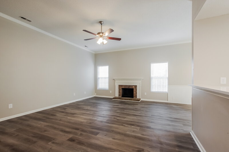 1,830/Mo, 9233 Oren Thompson Rd Charlotte, NC 28213 Living Room View 2