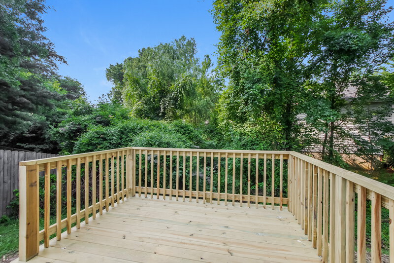 1,830/Mo, 9233 Oren Thompson Rd Charlotte, NC 28213 Deck View