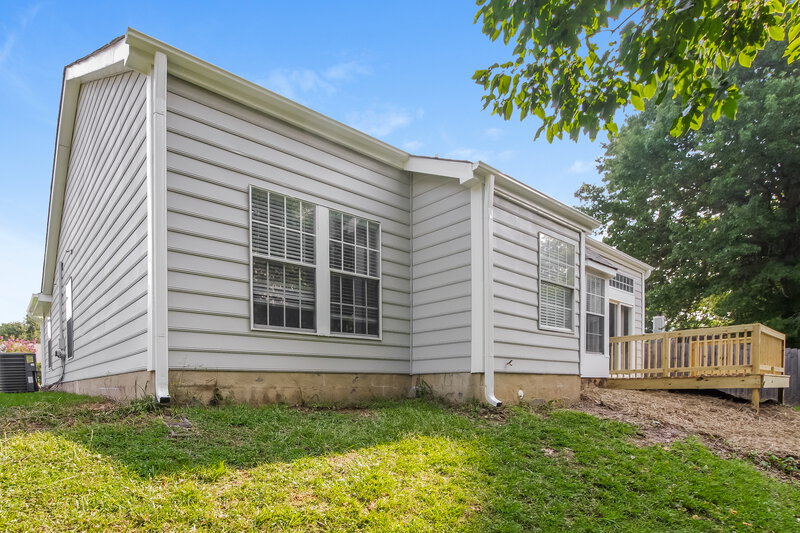 1,830/Mo, 9233 Oren Thompson Rd Charlotte, NC 28213 Rear View