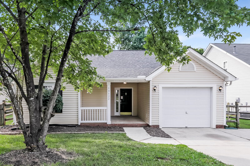 2,350/Mo, 10122 Mayhurst Ct Charlotte, NC 28213 External View