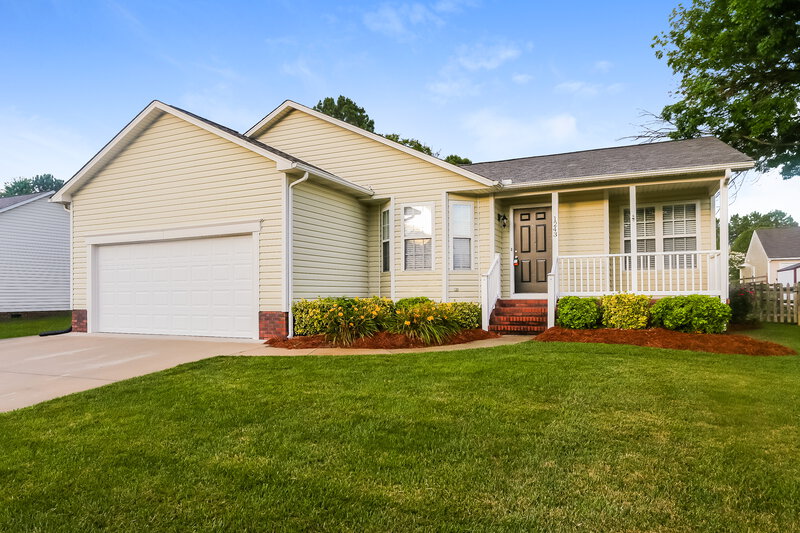 2,010/Mo, 1243 Piney Church Rd Concord, NC 28025 Front View