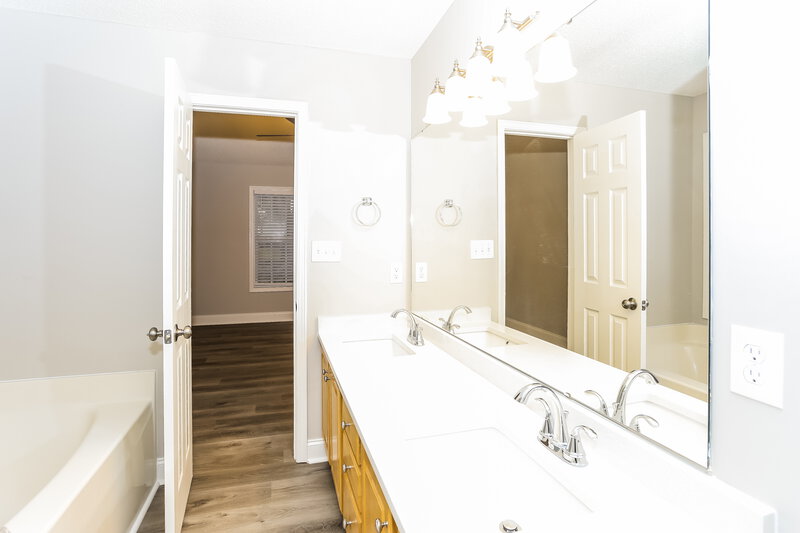 2,010/Mo, 1243 Piney Church Rd Concord, NC 28025 Main Bathroom View