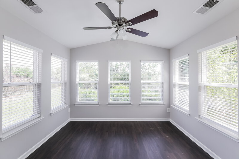 2,255/Mo, 16527 Falconry Way Charlotte, NC 28278 Sun Room View