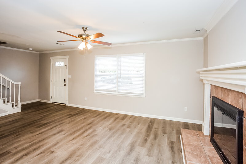 1,870/Mo, 9147 Moss Cove Ct Charlotte, NC 28227 Living Room View 2