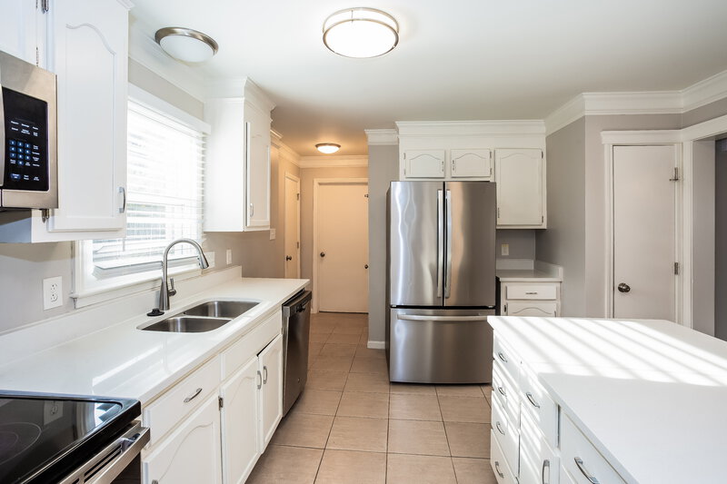 1,870/Mo, 9147 Moss Cove Ct Charlotte, NC 28227 Kitchen View