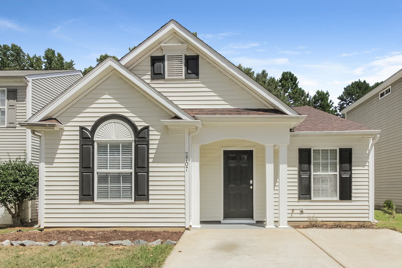 1,830/Mo, 2707 Oasis Ln Charlotte, NC 28214 External View