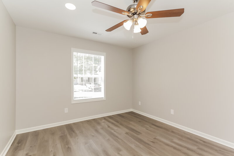1,830/Mo, 2707 Oasis Ln Charlotte, NC 28214 Main Bedroom View