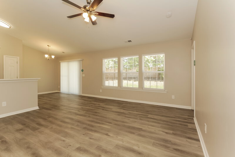 1,985/Mo, 2115 Cool Springs Ct Kannapolis, NC 28083 Living Room View