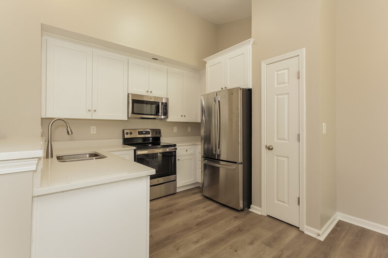 1,985/Mo, 2115 Cool Springs Ct Kannapolis, NC 28083 Kitchen View