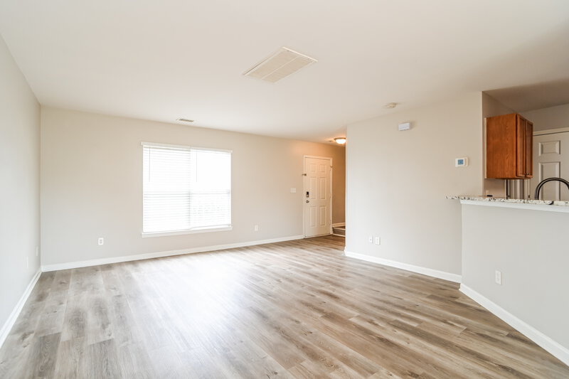 1,905/Mo, 1604 Harland St Charlotte, NC 28216 Living Room View 2