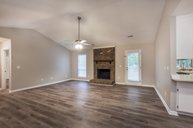 1,785/Mo, 10301 Roundhouse Cir Mint Hill, NC 28227 Living Room View