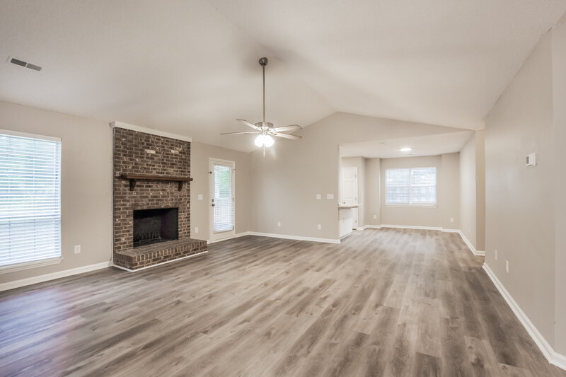 1,785/Mo, 10301 Roundhouse Cir Mint Hill, NC 28227 Living Room View 3