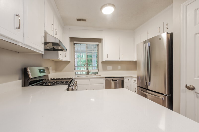 1,785/Mo, 10301 Roundhouse Cir Mint Hill, NC 28227 Kitchen View
