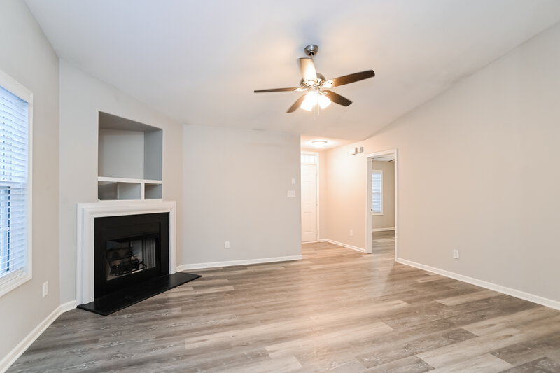 1,650/Mo, 3004 Great Falls Dr Monroe, NC 28110 Living Room View