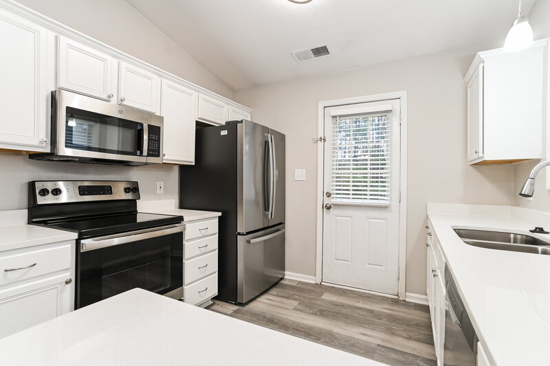 1,650/Mo, 3004 Great Falls Dr Monroe, NC 28110 Kitchen View 2