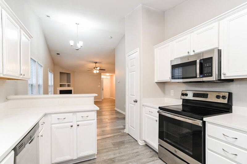 1,650/Mo, 3004 Great Falls Dr Monroe, NC 28110 Kitchen View 3