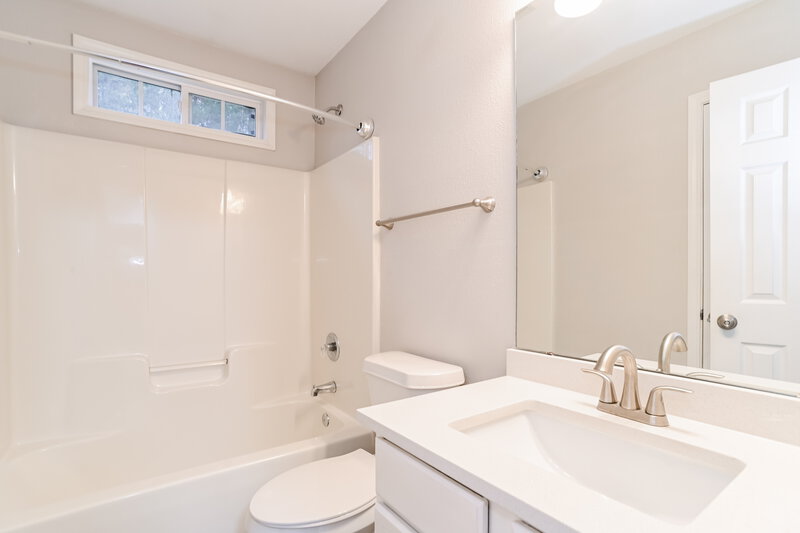 1,650/Mo, 3004 Great Falls Dr Monroe, NC 28110 Bathroom View