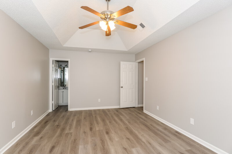 1,700/Mo, 2212 Sloan Dr Charlotte, NC 28208 Main Bedroom View 2