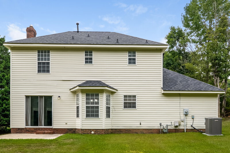 1,700/Mo, 2212 Sloan Dr Charlotte, NC 28208 Rear View