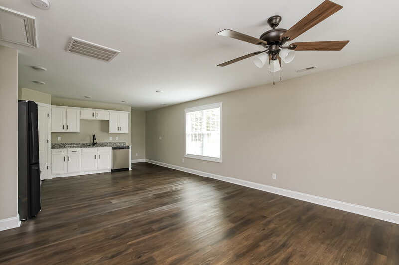 1,940/Mo, 107 S Rose Ave Kannapolis, NC 28083 Living Room View