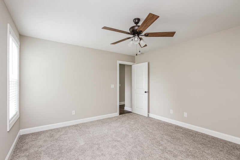 1,940/Mo, 107 S Rose Ave Kannapolis, NC 28083 Main Bedroom View