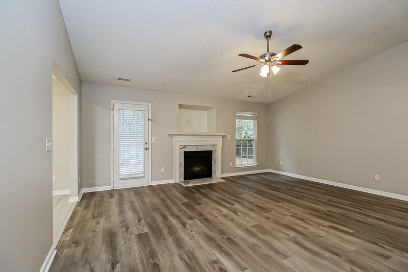 1,850/Mo, 7039 Lowen Rd Charlotte, NC 28269 Living Room View