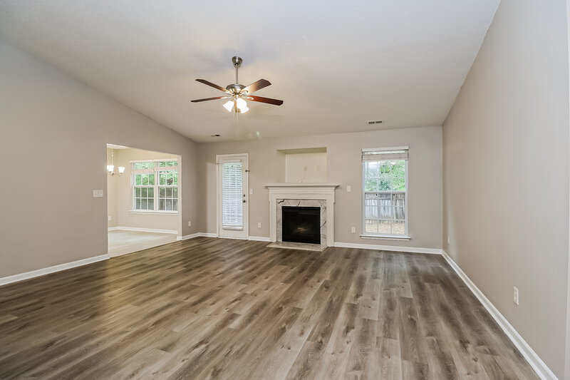 1,850/Mo, 7039 Lowen Rd Charlotte, NC 28269 Living Room View 2