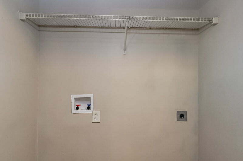 1,850/Mo, 7039 Lowen Rd Charlotte, NC 28269 Laundry Room View