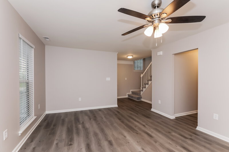 1,775/Mo, 10902 Ballards Pond Ln Matthews, NC 28105 Living Room View 2