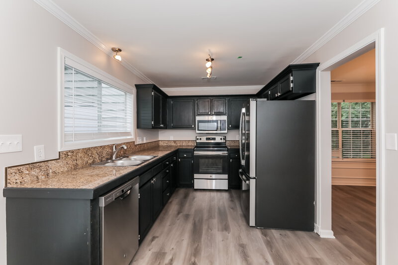 1,775/Mo, 10902 Ballards Pond Ln Matthews, NC 28105 Kitchen View