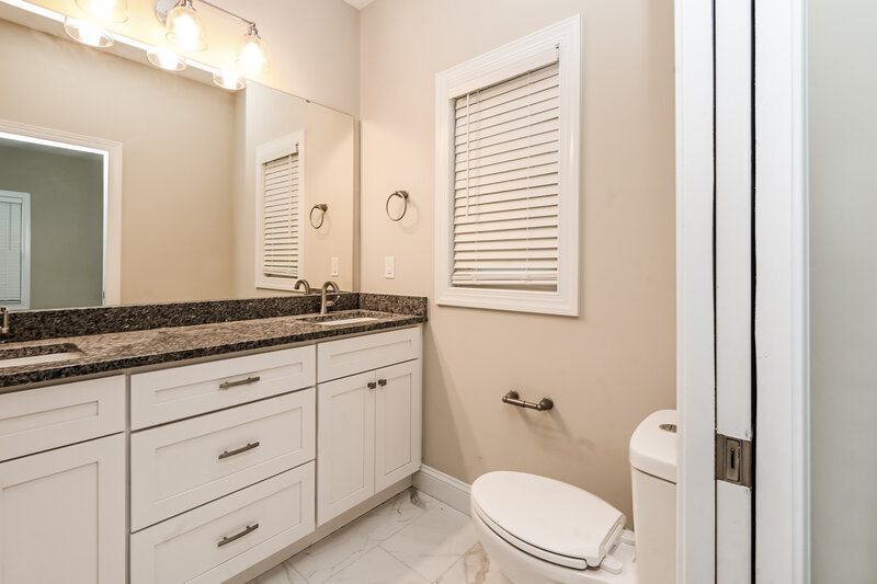 1,960/Mo, 2118 Ravendale St Kannapolis, NC 28083 Main Bathroom View 2