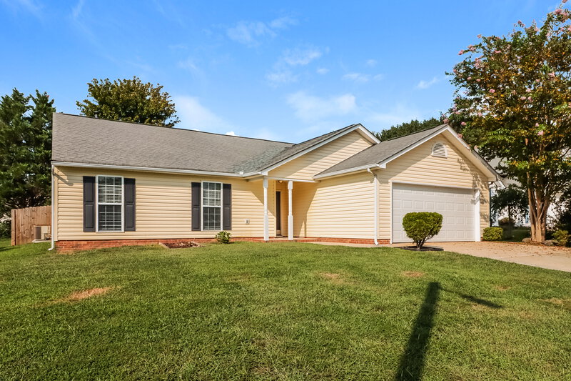 2,770/Mo, 4272 Maybrook Ct SW Concord, NC 28027 Front View 2