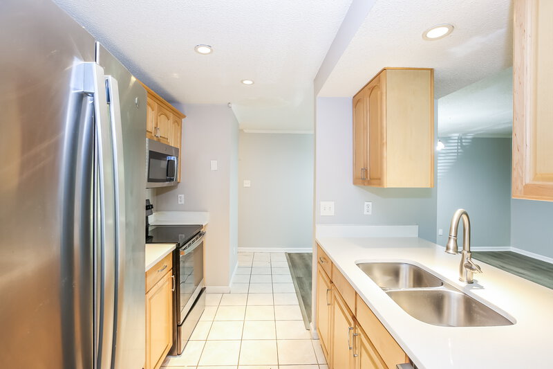 1,850/Mo, 6204 Judas Tree Ln Charlotte, NC 28227 Kitchen View