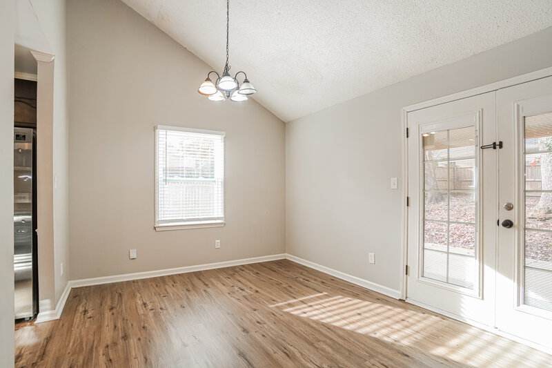 2,070/Mo, 7317 Rockwood Forest Ln Charlotte, NC 28212 Dining Room View