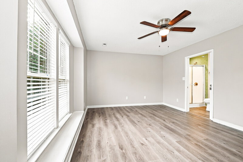 1,980/Mo, 9912 Peppermint Ln Charlotte, NC 28215 Primary Bedroom View 2