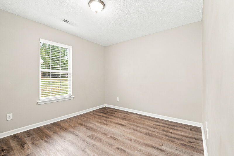 1,980/Mo, 9912 Peppermint Ln Charlotte, NC 28215 Bedroom View