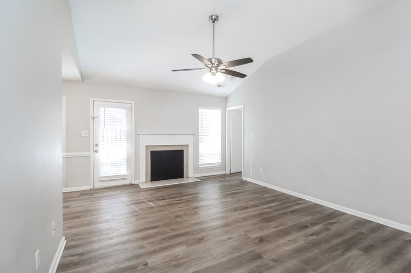 1,815/Mo, 10509 Brawley Ln Charlotte, NC 28215 Living Room View