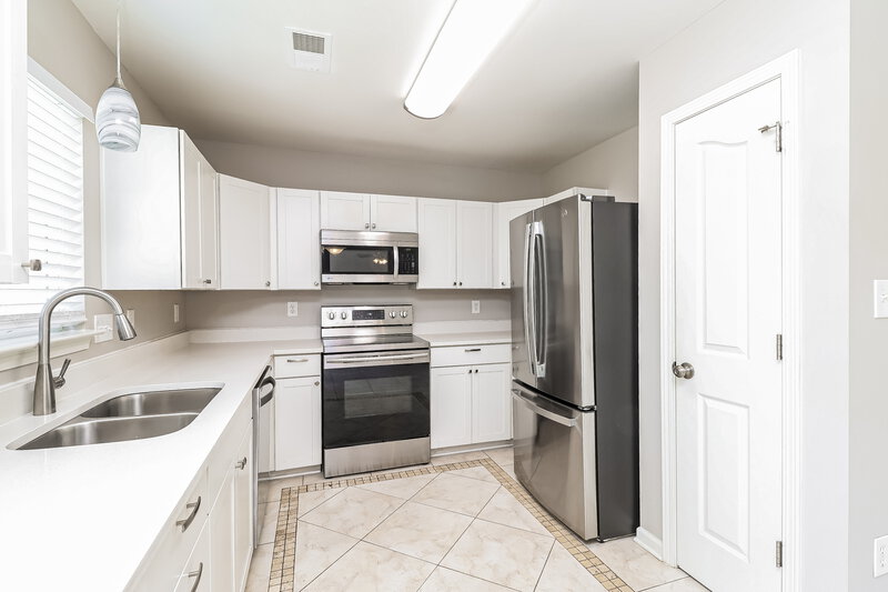 2,120/Mo, 112 Bluffton Rd Mooresville, NC 28115 Kitchen View 2