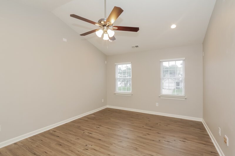 2,225/Mo, 112 Bluffton Rd Mooresville, NC 28115 Main Bedroom View