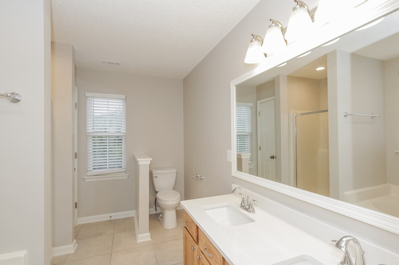 2,225/Mo, 112 Bluffton Rd Mooresville, NC 28115 Main Bathroom View
