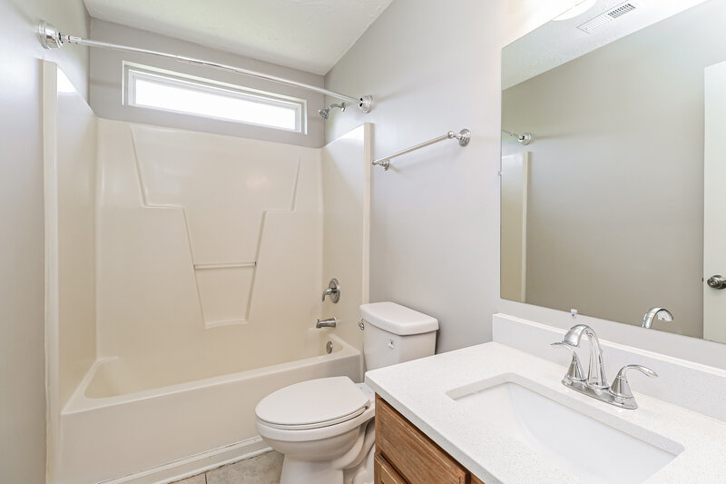2,120/Mo, 112 Bluffton Rd Mooresville, NC 28115 Bathroom View 2