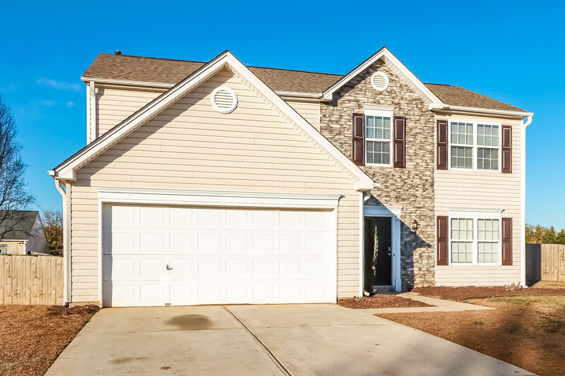 2,270/Mo, 12041 Serenade Ct Charlotte, NC 28215 Front View