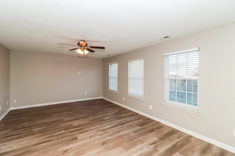 2,270/Mo, 12041 Serenade Ct Charlotte, NC 28215 Living Room View