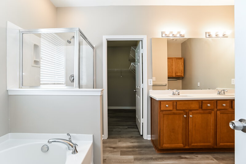 1,870/Mo, 4305 High Shoals Dr Monroe, NC 28110 Main Bathroom View