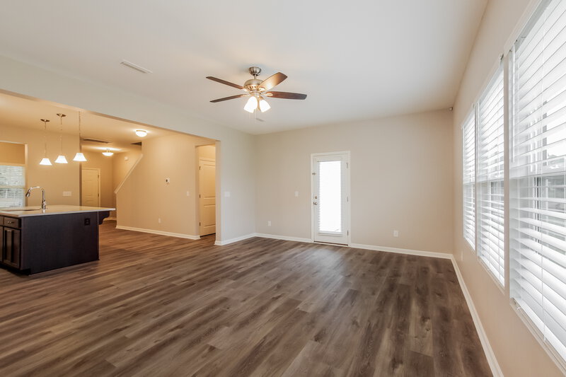 1,800/Mo, 4014 Tersk Dr Midland, NC 28107 Living Room View 3