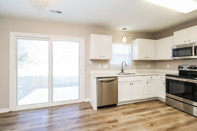 1,965/Mo, 9817 Ashley Farm Dr Matthews, NC 28105 Kitchen View