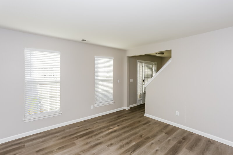 1,870/Mo, 112 Barrington Dr Mount Holly, NC 28120 Living Room View